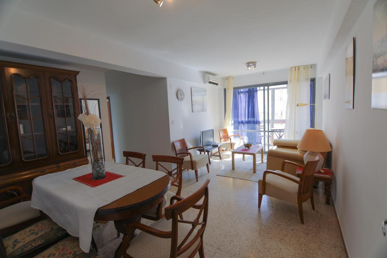 Rentalsevilla Luminoso Apartamento 3 Dormitorios Bagian luar foto