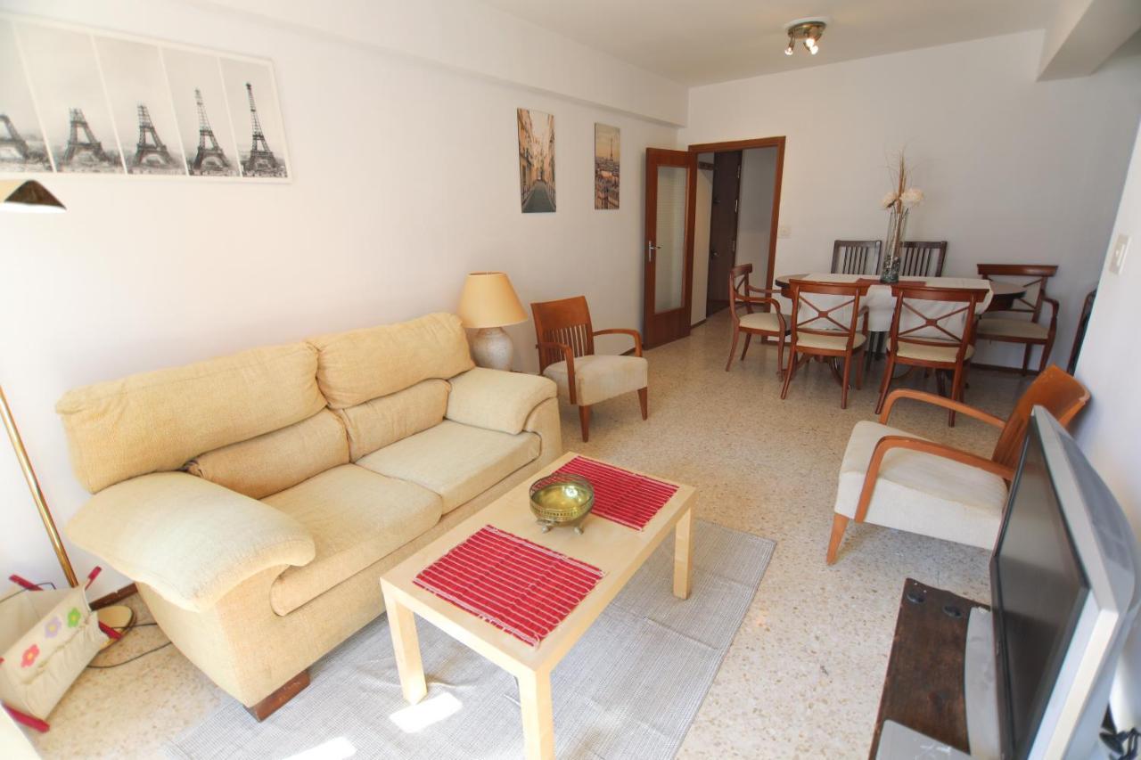 Rentalsevilla Luminoso Apartamento 3 Dormitorios Bagian luar foto